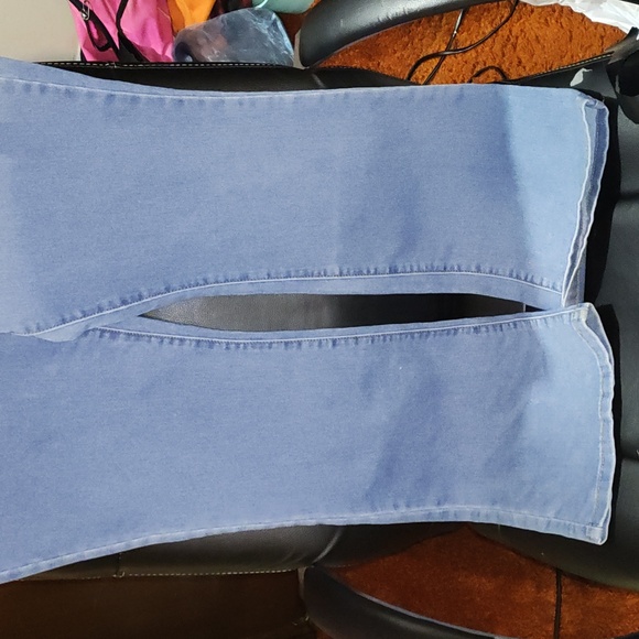 Woman's jeans - Picture 2 of 4